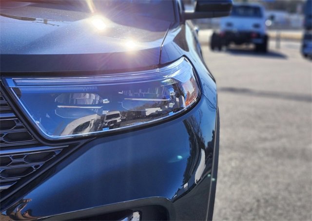 Certified 2022 Ford Explorer XLT w/ Equipment Group 202A image 10