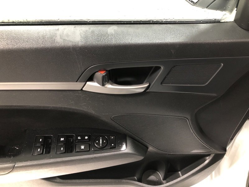Used 2018 Hyundai Elantra SEL image 19