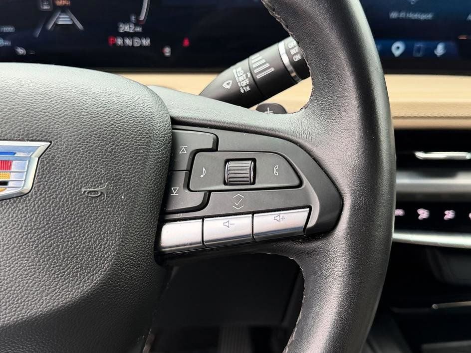Used 2024 Cadillac XT4 Luxury FWD image 28