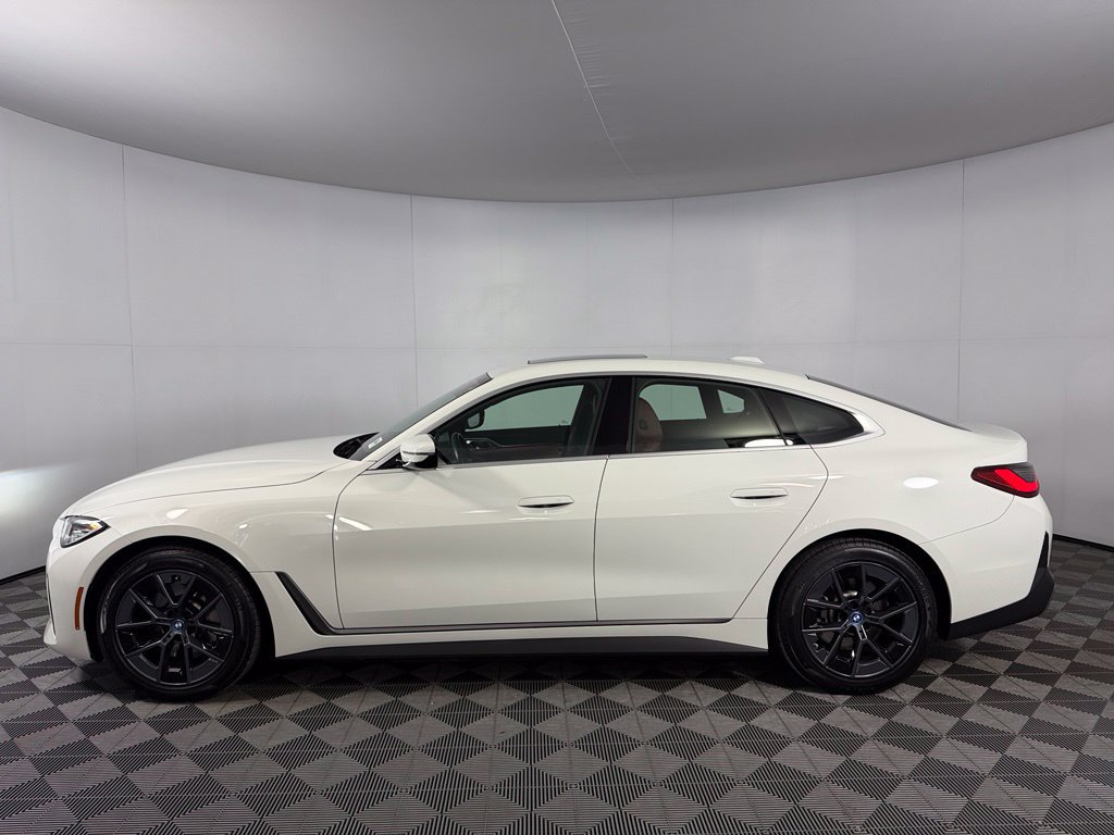 Used 2024 BMW i4 eDrive35 w/ Premium Package RWD image 10