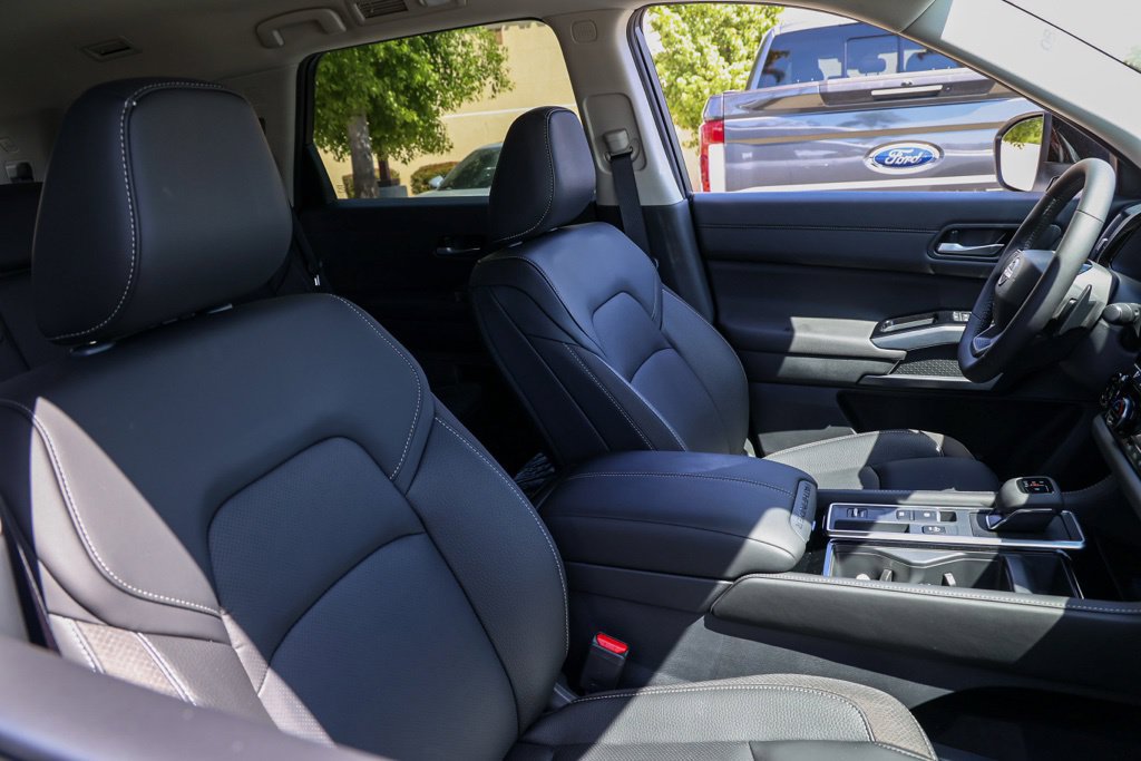 New 2026 Nissan Pathfinder SL FWD image 21