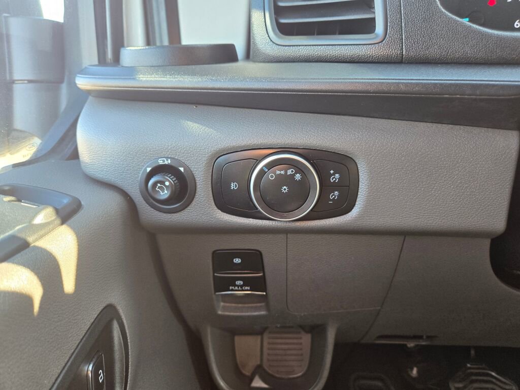 Used 2024 Ford Transit 350 XLT image 19