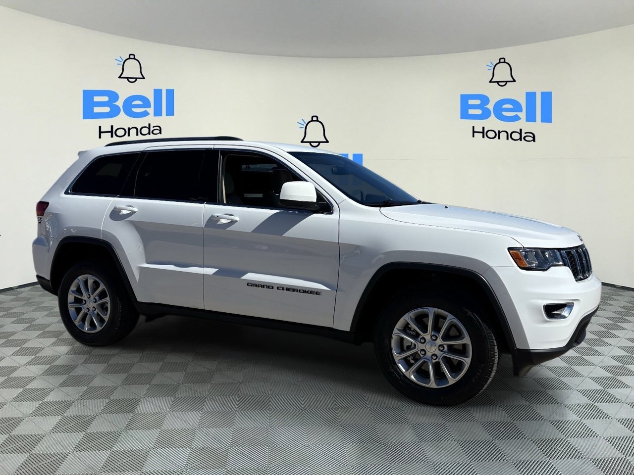 Used 2021 Jeep Grand Cherokee Laredo AWD/4WD image 6