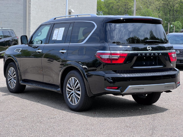 Used 2024 Nissan Armada SL w/ Captain's Chairs Package AWD/4WD image 13