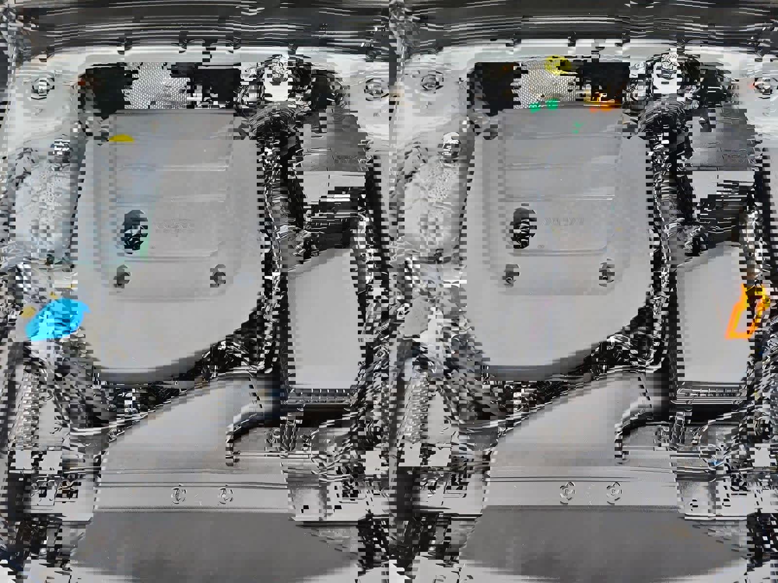 Used 2024 Volvo XC40 B5 Ultimate w/ Protection Package Premier image 14