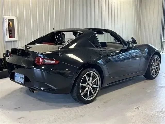 Used 2021 MAZDA MX-5 Miata RF Club RWD image 3