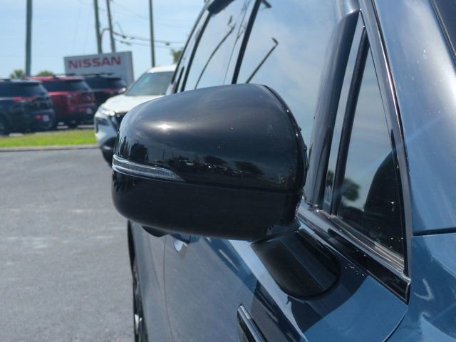 Used 2025 Kia Sorento SX AWD/4WD image 13
