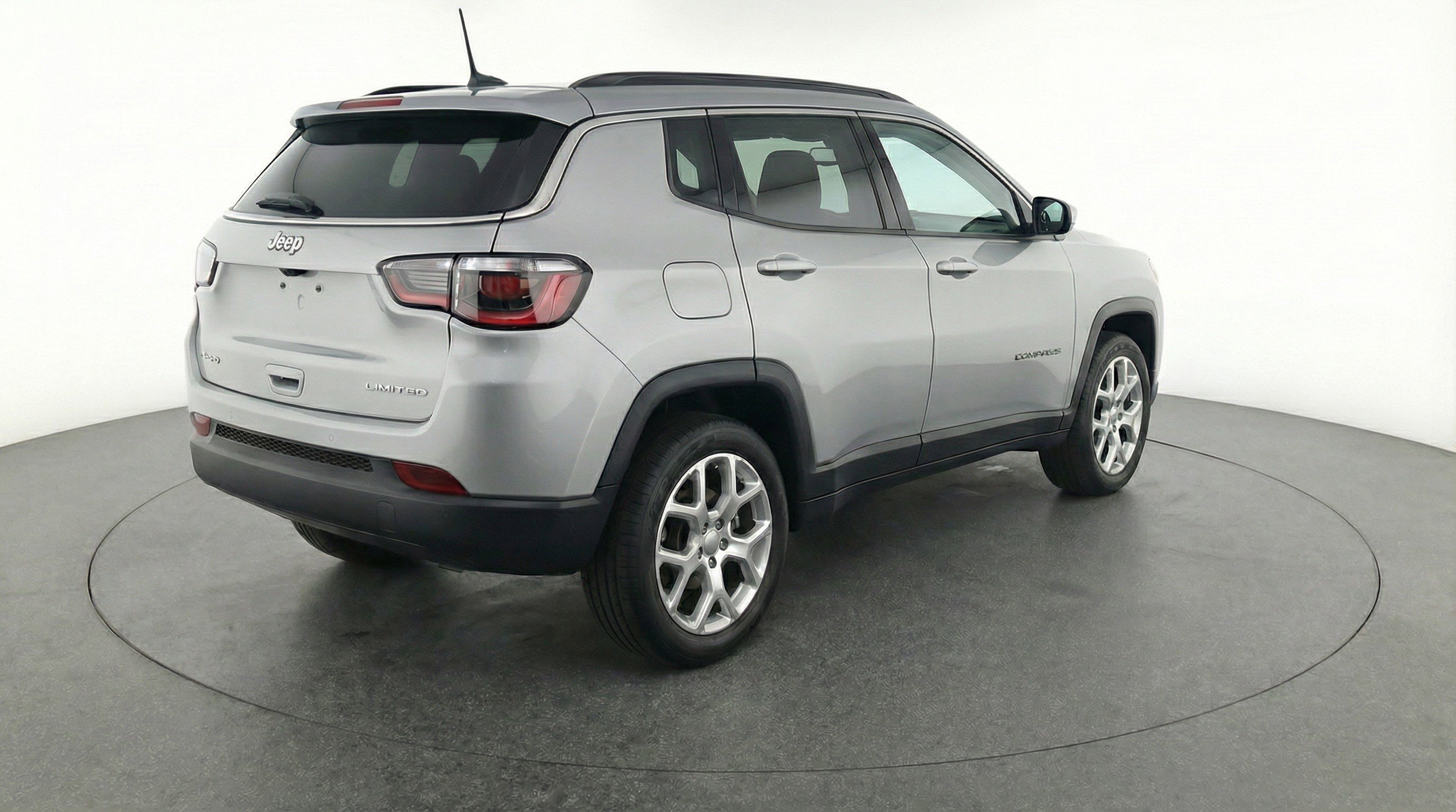 Used 2025 Jeep Compass Limited AWD/4WD image 9