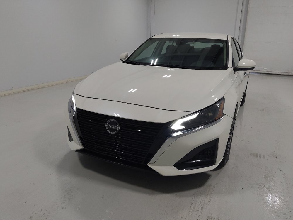 Used 2023 Nissan Altima 2.5 SV FWD image 15