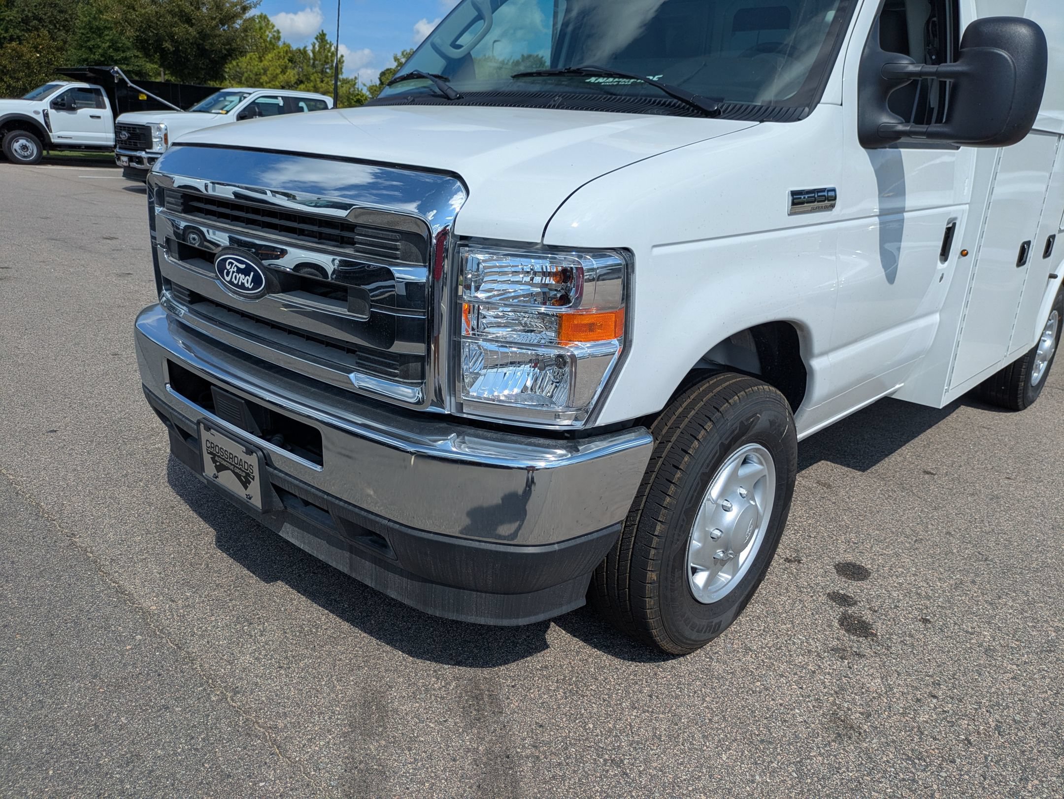 New 2027 Ford E-350 and Econoline 350 Super Duty w/ Power Equipment Group RWD image 9
