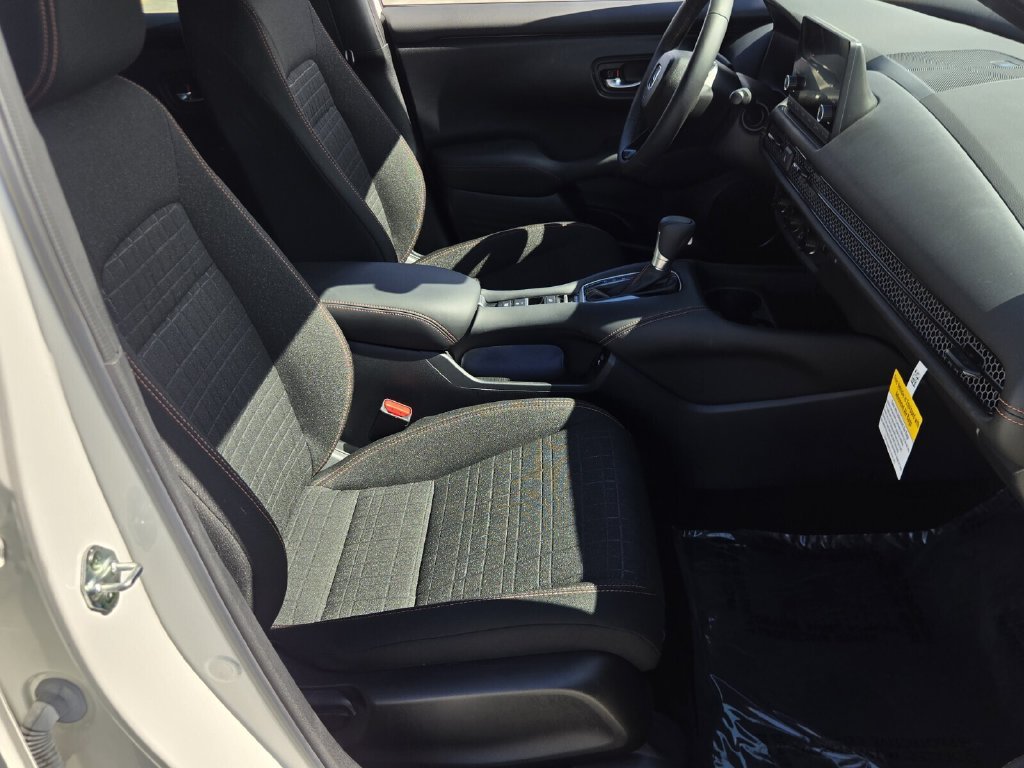 Used 2024 Honda HR-V Sport image 18