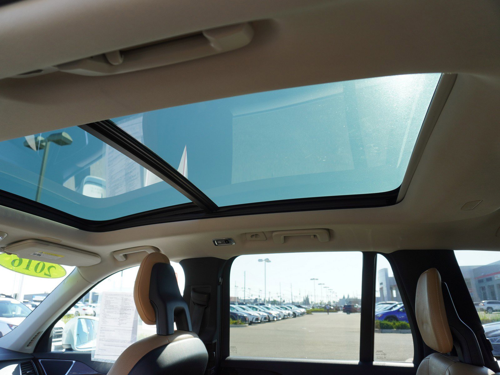 Used 2016 Volvo XC90 T6 Momentum image 16