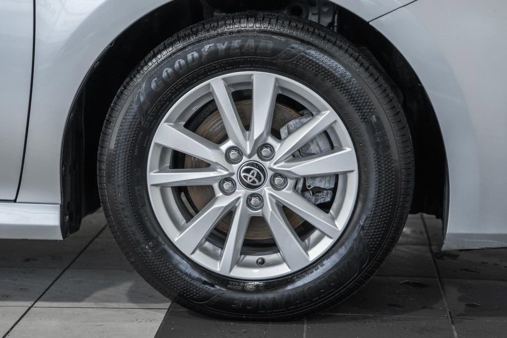 Used 2025 Toyota Camry LE image 15