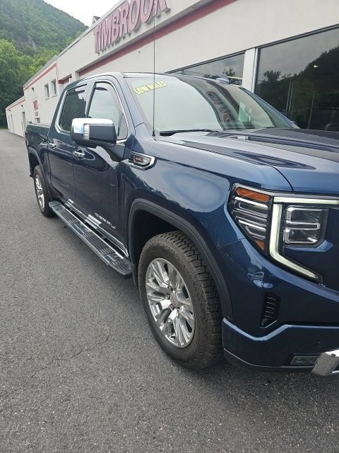 Used 2023 GMC Sierra 1500 Denali AWD/4WD image 2