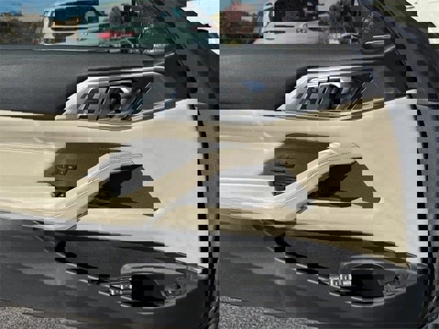 Used 2023 BMW M4 xDrive Competition w/ Executive Package image 16