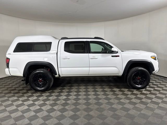 Used 2017 Toyota Tacoma TRD Pro AWD/4WD image 2