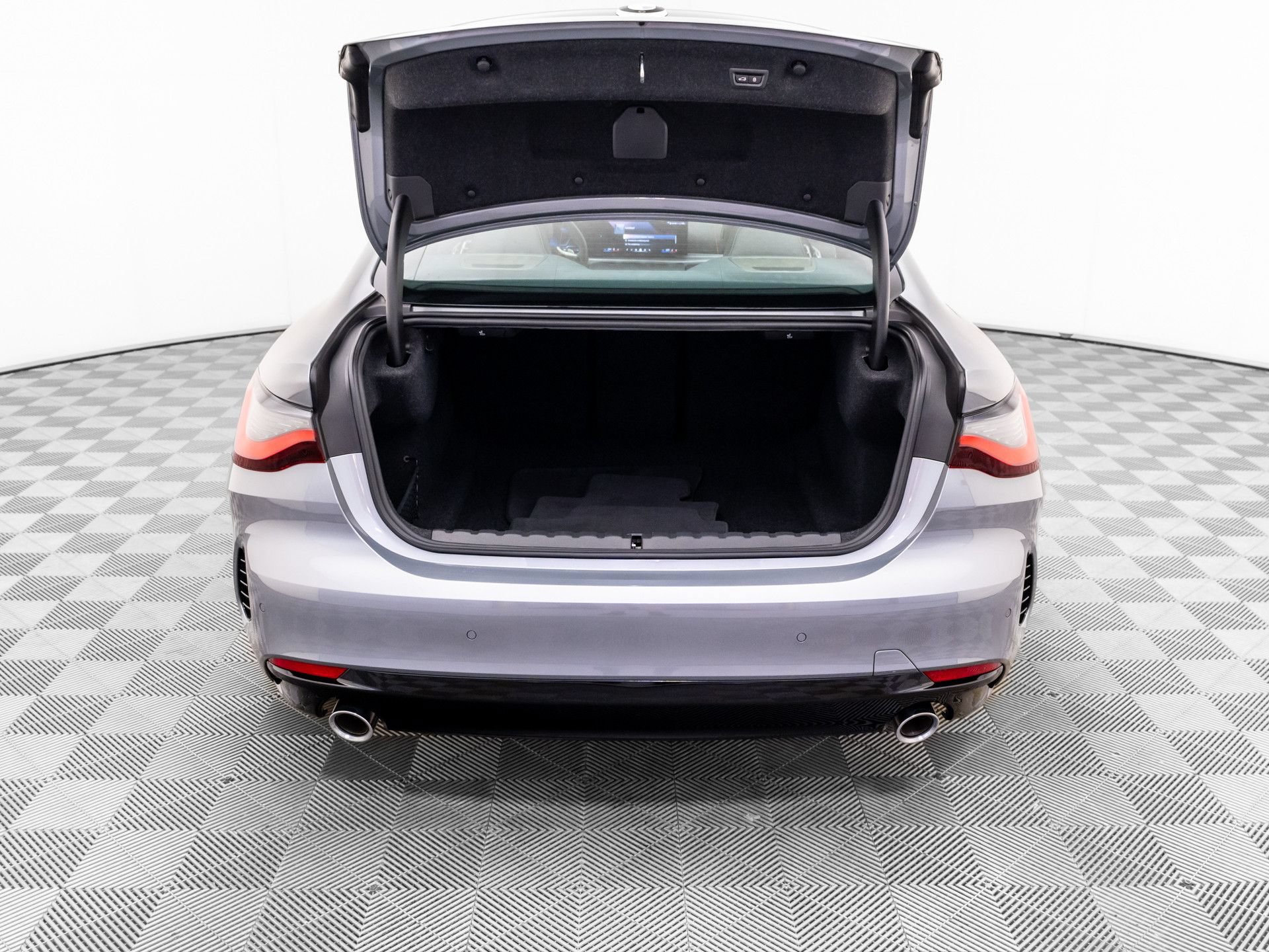 Used 2026 BMW 430i xDrive Coupe AWD/4WD image 34