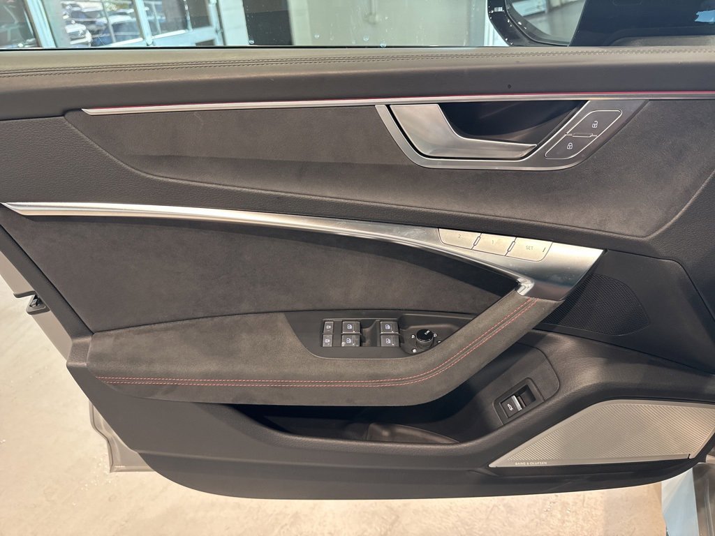 Used 2024 Audi RS 6 performance image 14