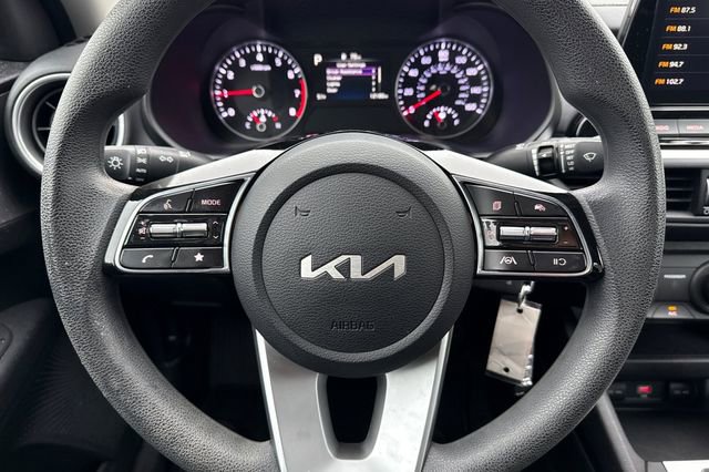 Certified 2022 Kia Forte LXS image 27