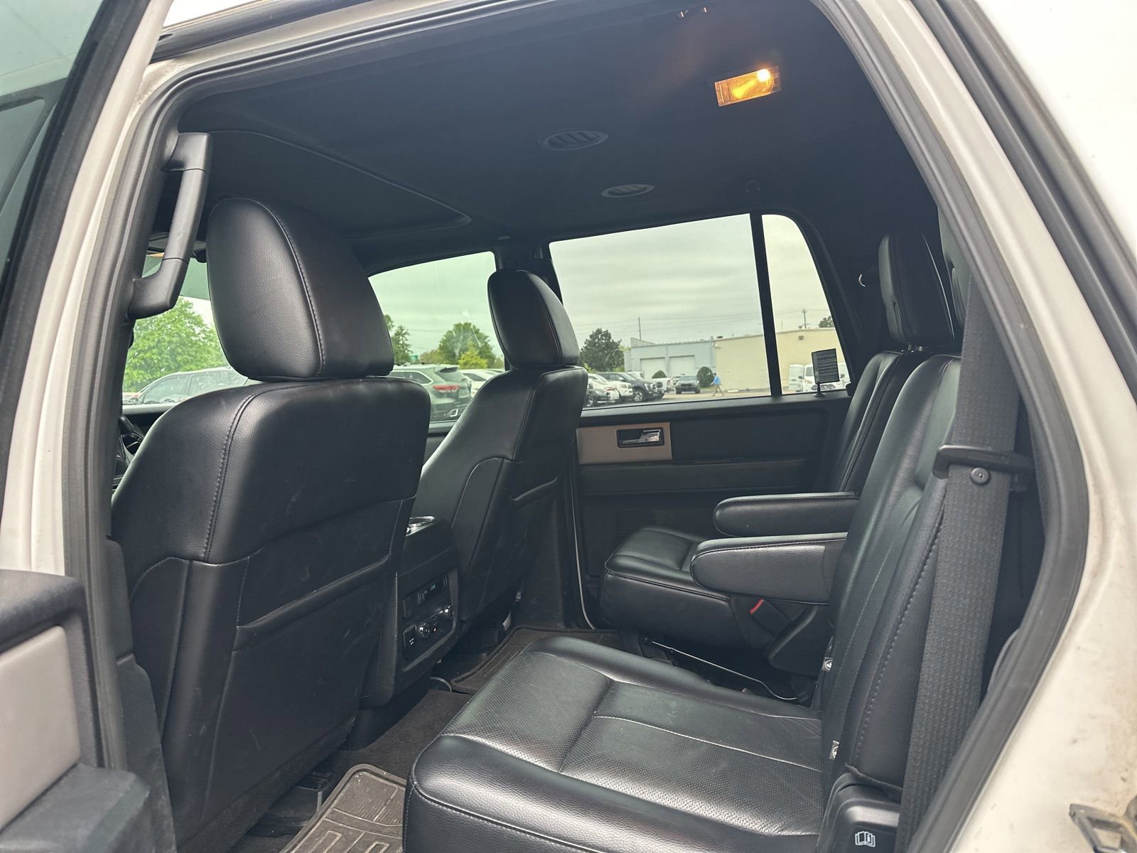 Used 2017 Ford Expedition Limited w/ Equipment Group 301A image 5