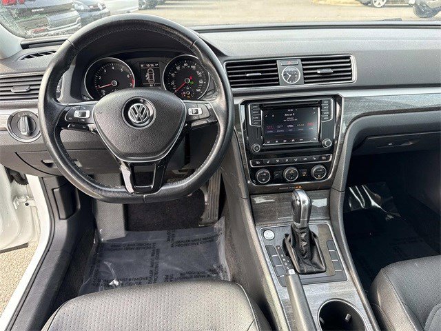 Used 2017 Volkswagen Passat 1.8T SE image 18