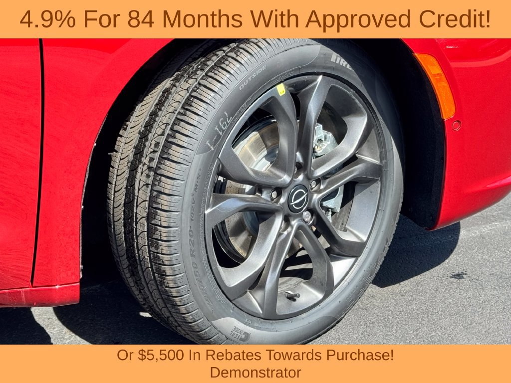 New 2026 Chrysler Pacifica Select FWD image 9