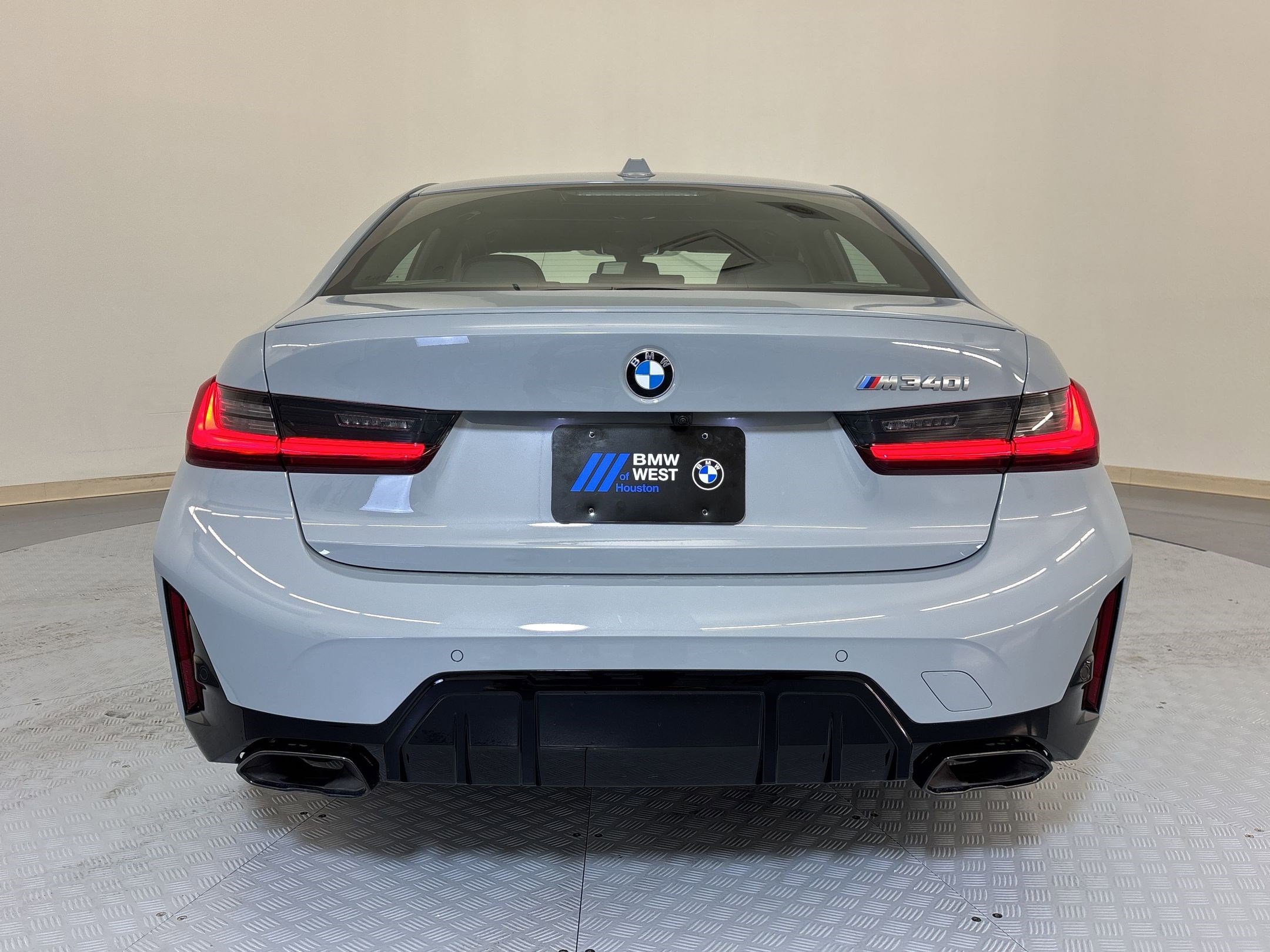 Certified 2025 BMW M340i Sedan RWD image 9