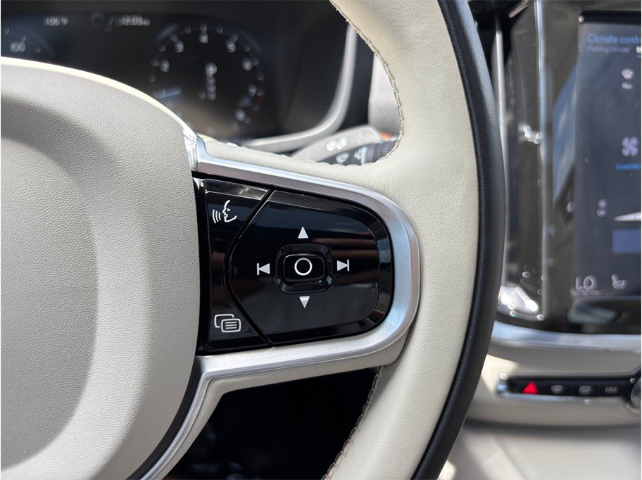 Used 2020 Volvo S60 T5 Momentum FWD image 29