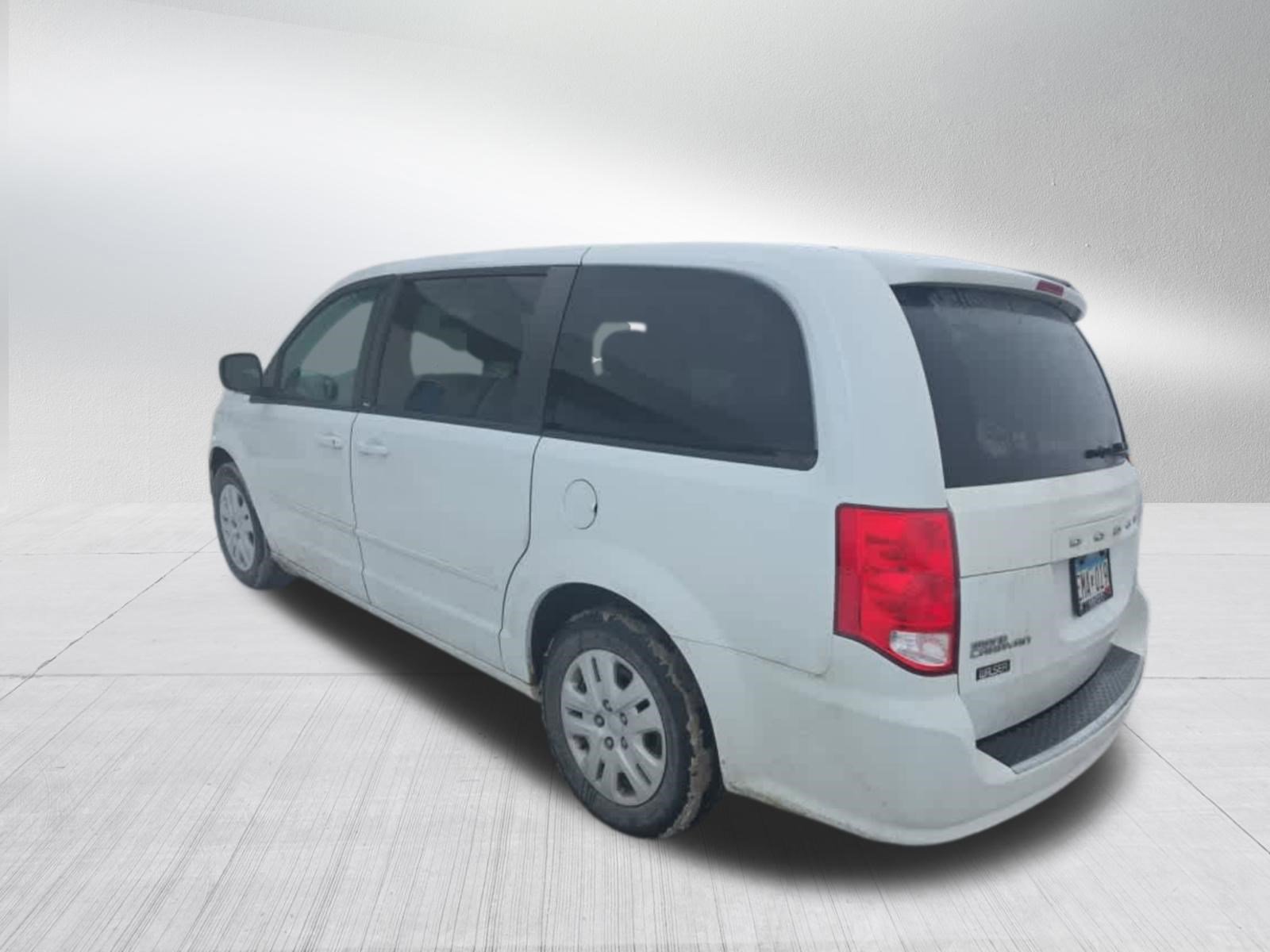 Used 2014 Dodge Grand Caravan SE w/ Quick Order Package 29E SE image 3