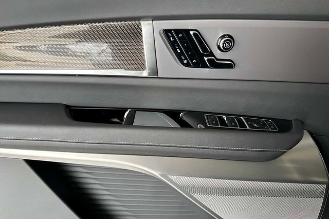 New 2026 Cadillac Vistiq Luxury w/ LPO, Floor Liner Package image 11