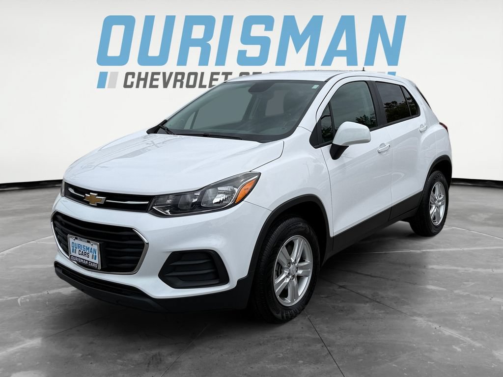 Used 2020 Chevrolet Trax LS w/ Tint and Cruise Package AWD/4WD image 2