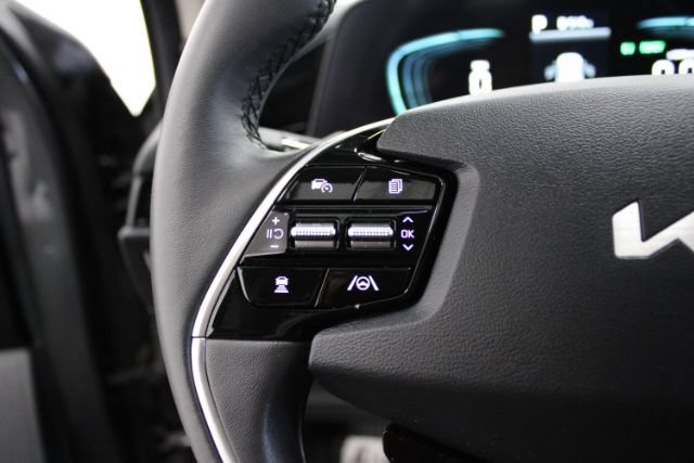 Used 2024 Kia Niro EX FWD image 20
