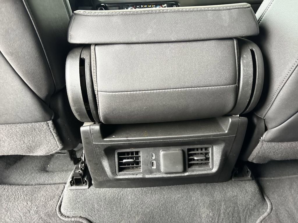 Certified 2025 GMC Sierra 1500 SLT image 21