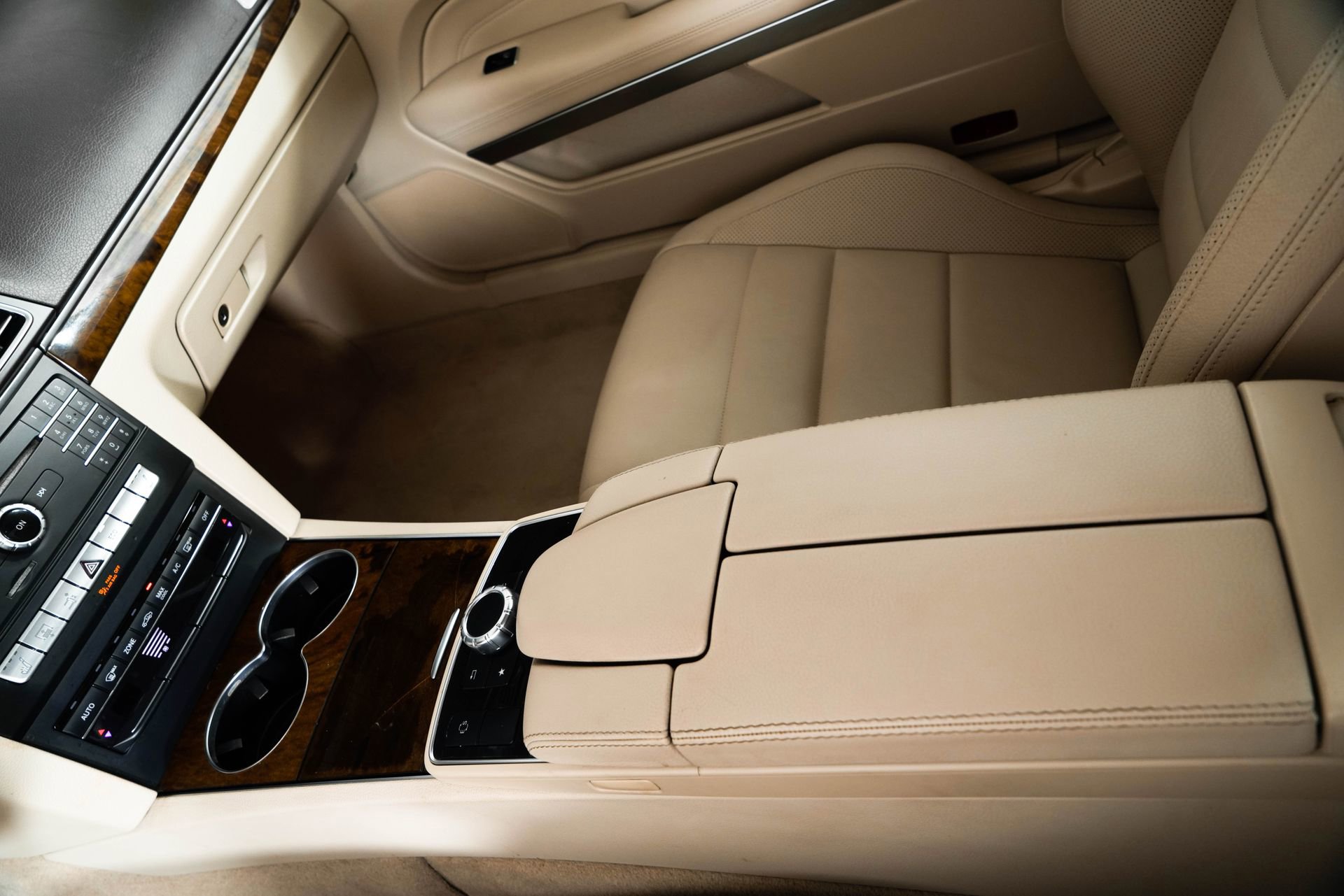 Used 2016 Mercedes-Benz E 400 Coupe image 26