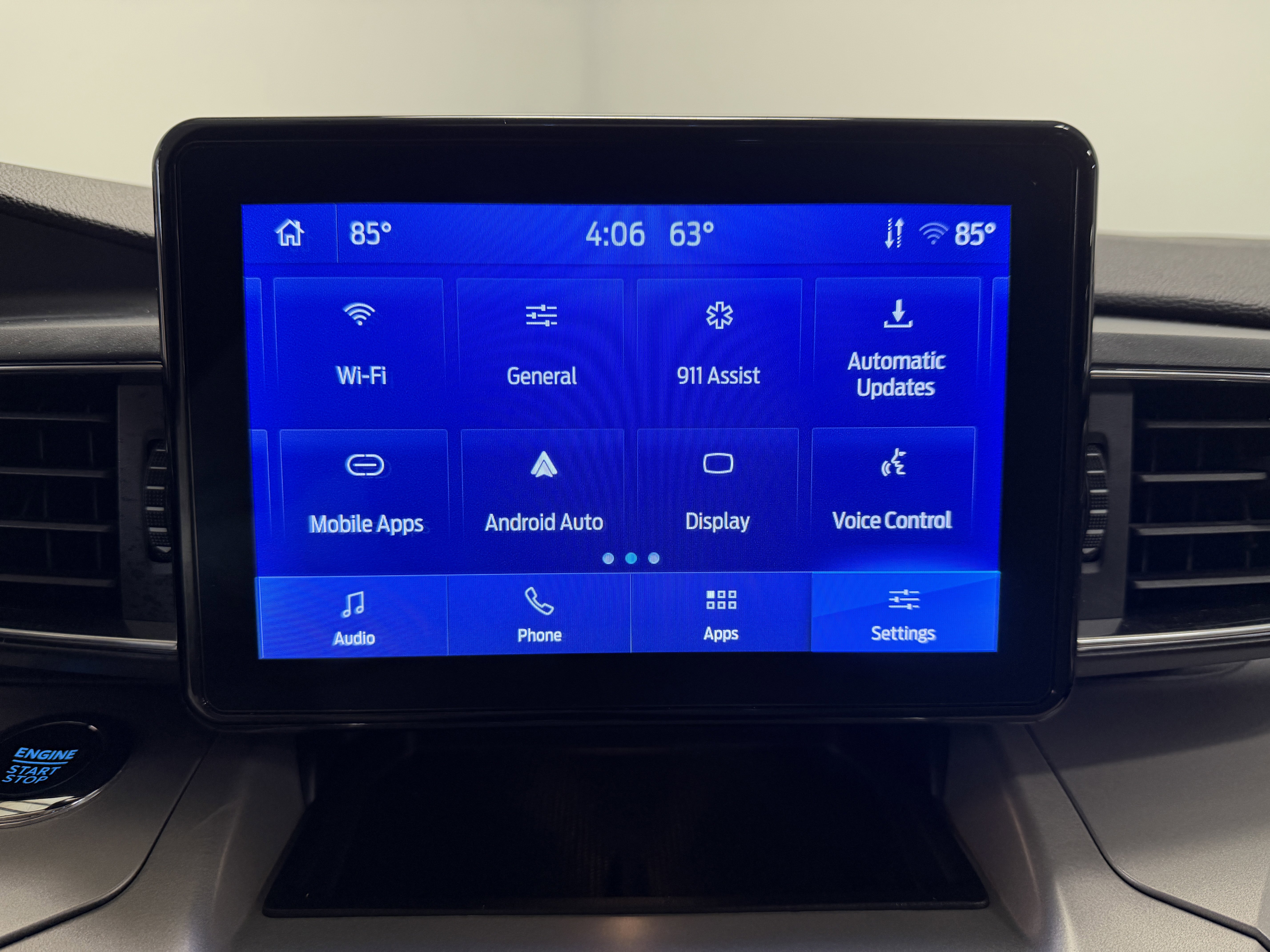 Used 2023 Ford Explorer XLT w/ Equipment Group 202A image 10