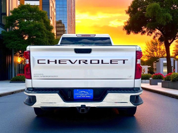 Used 2022 Chevrolet Silverado 1500 LT image 4