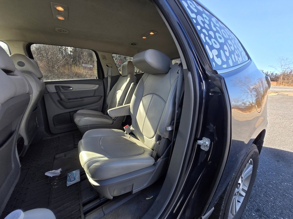 Used 2015 Chevrolet Traverse LT image 5