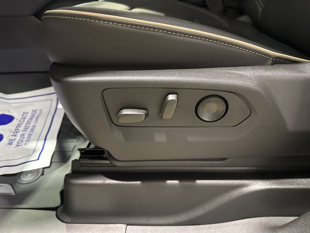 New 2026 GMC Yukon Elevation w/ Elevation Premium Package image 15