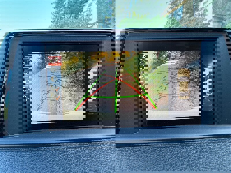 Used 2017 BMW 320i Sedan image 21