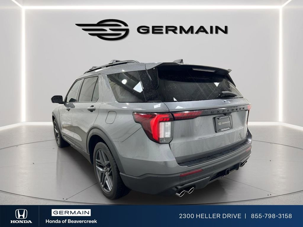 Used 2025 Ford Explorer ST AWD/4WD image 5