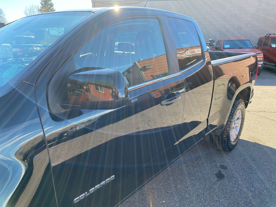 Used 2015 Chevrolet Colorado LT w/ LT Convenience Package image 8