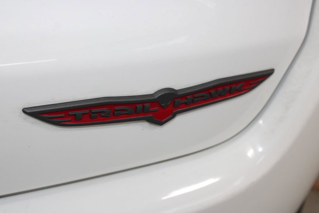 Used 2025 Jeep Compass Trailhawk image 27