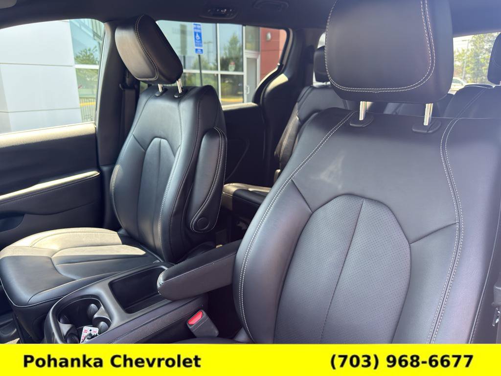 Used 2025 Chrysler Pacifica Select FWD image 22
