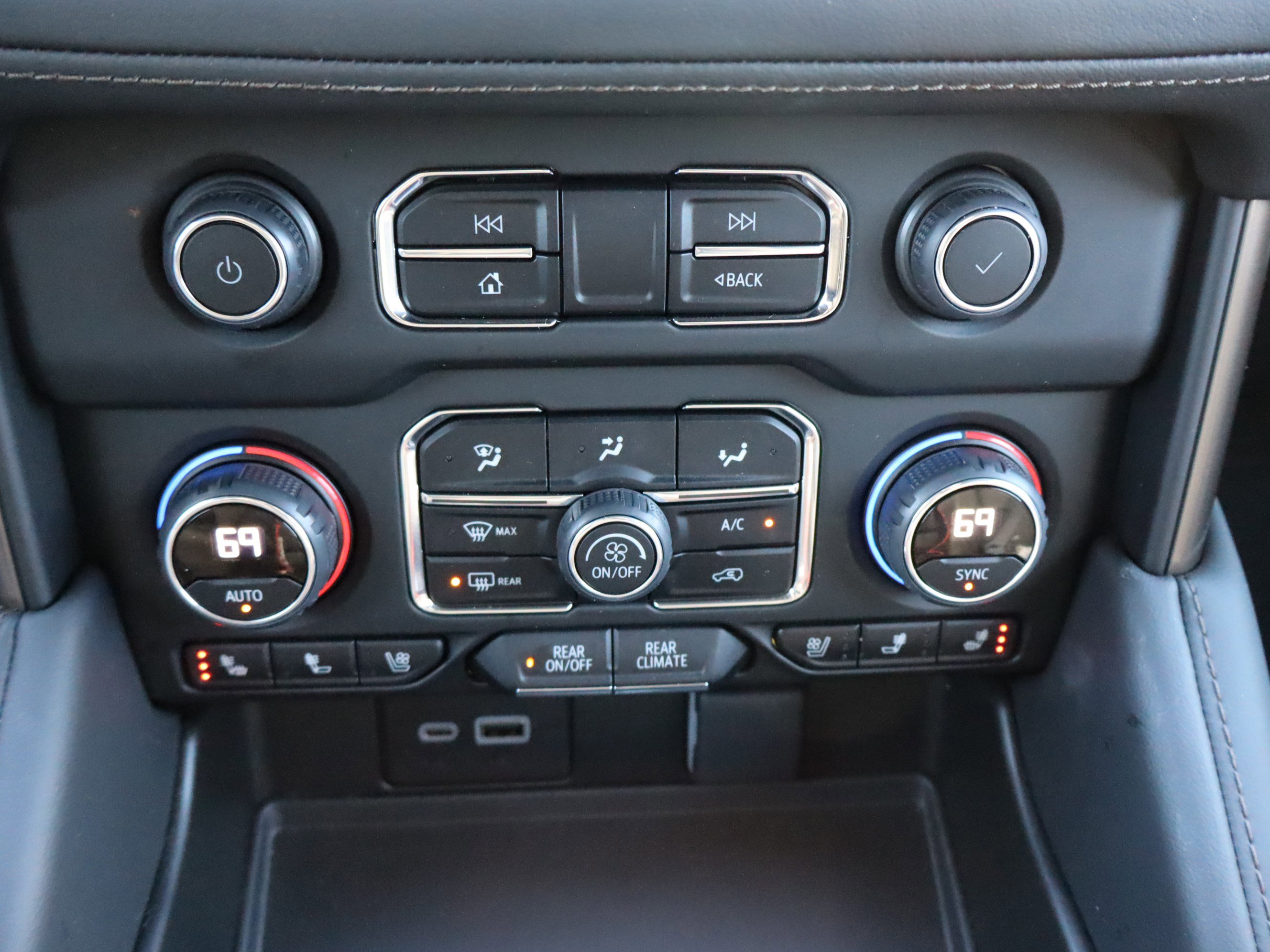 Certified 2024 Chevrolet Tahoe High Country image 30