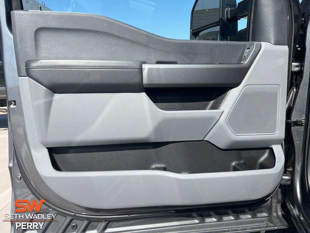 New 2026 Ford F250 XLT w/ FX4 Off-Road Package image 18