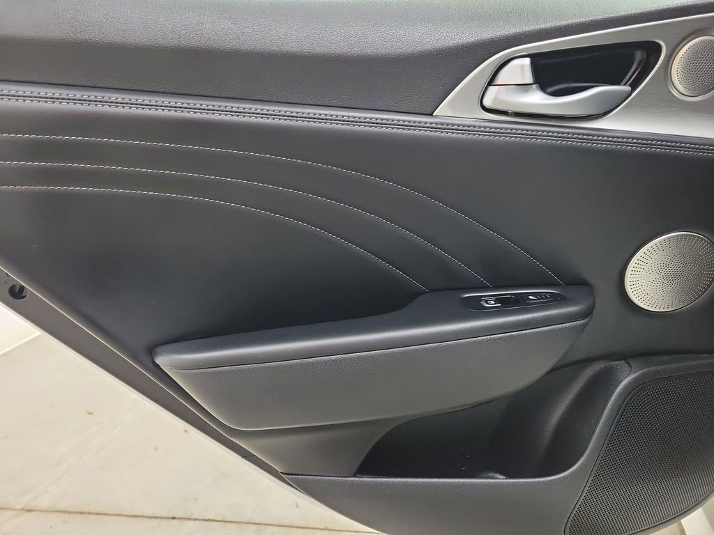 Used 2022 Kia Stinger GT2 image 15