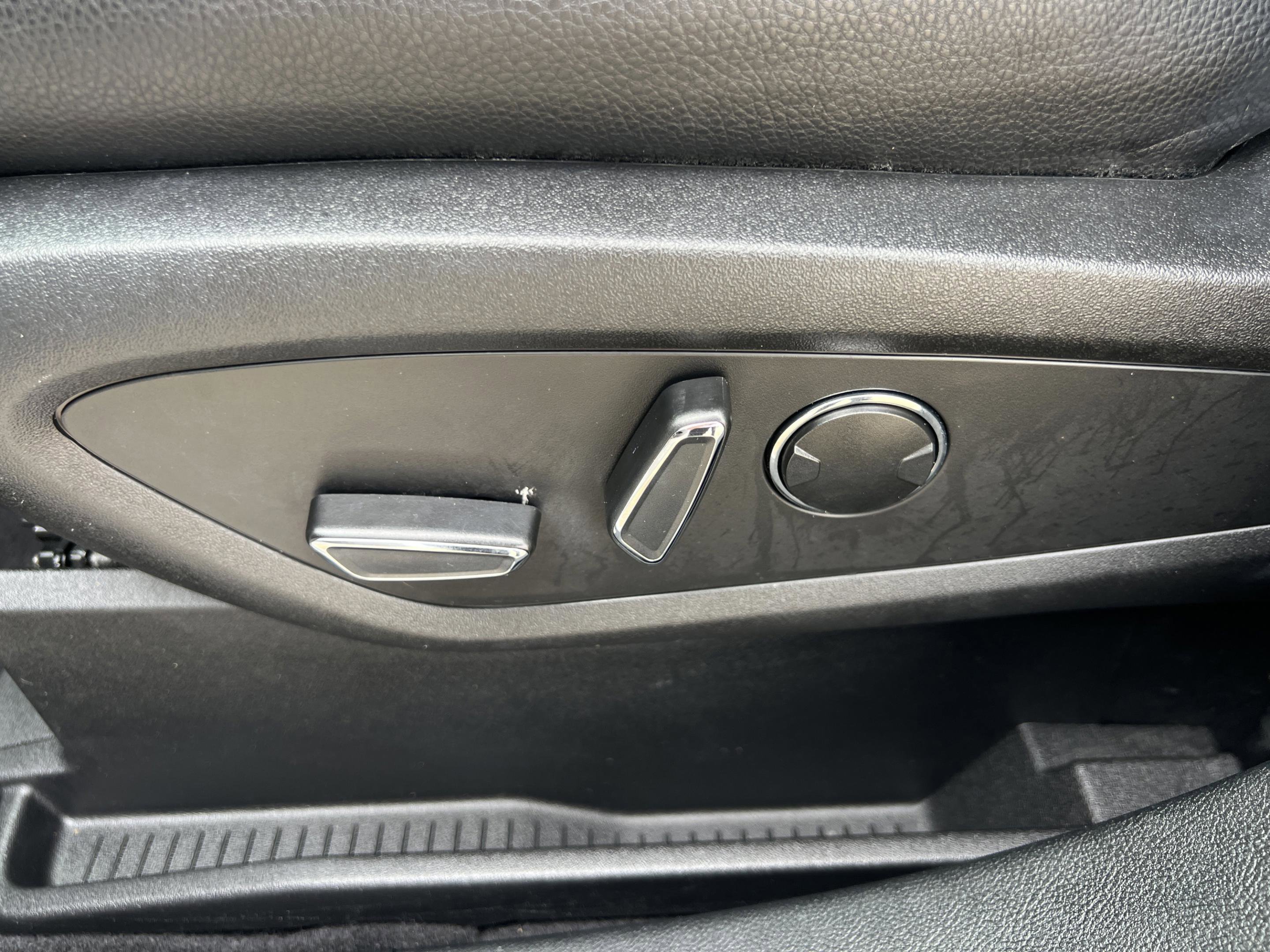 Used 2023 Lincoln Nautilus FWD image 27