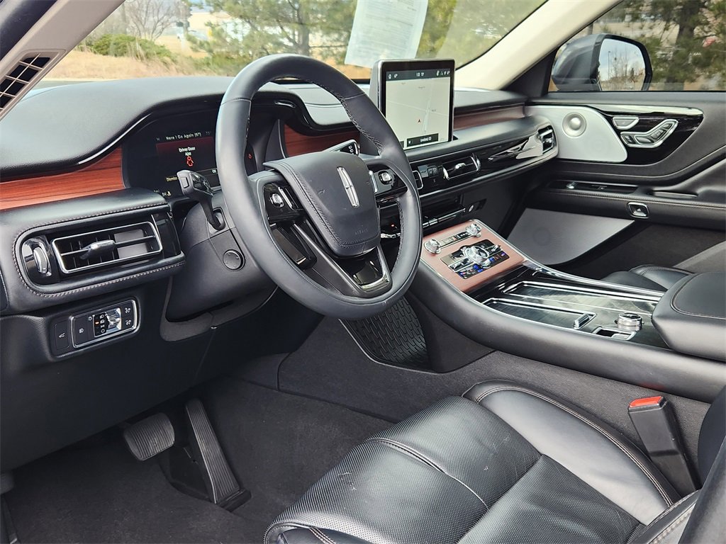 Used 2021 Lincoln Aviator Reserve w/ Equipment Group 210A image 7