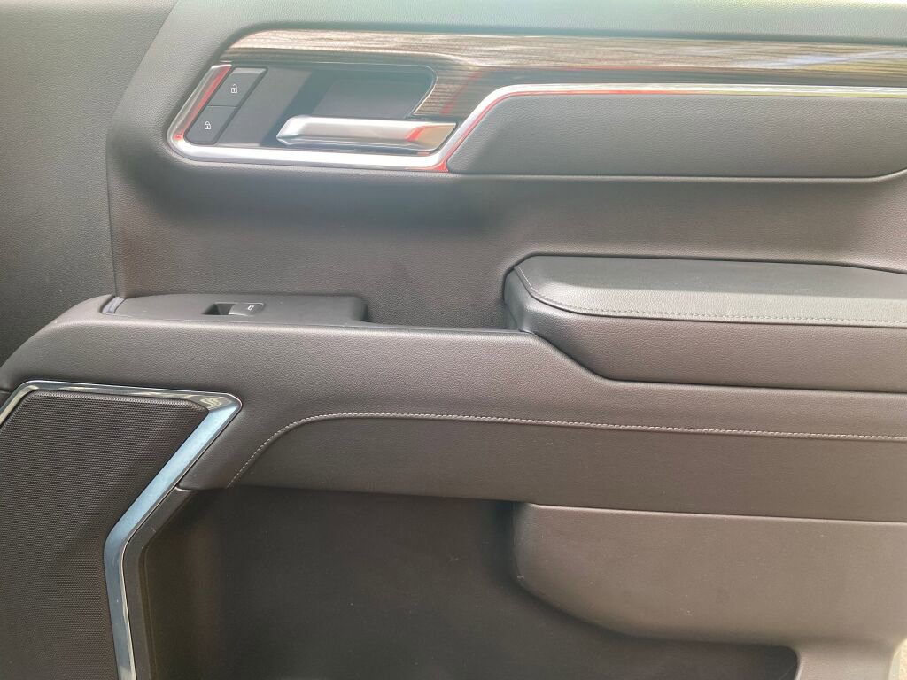 Used 2025 Chevrolet Silverado 1500 LT image 23