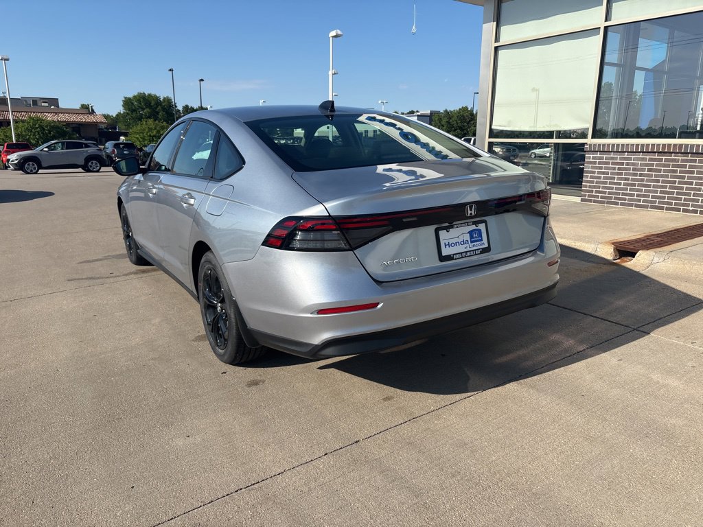 Certified 2025 Honda Accord SE image 7